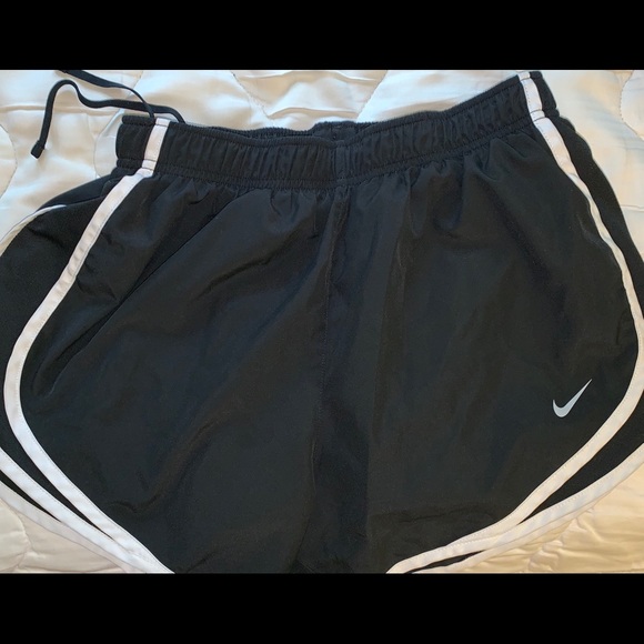 Nike Running Shorts - Picture 6 of 7